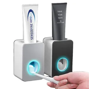 Dispenser di dentifricio a parete con ventosa Super appiccicosa 2 pezzi Dispenser automatico di dentifricio spremiagrumi pipistrello per bambini e famiglie