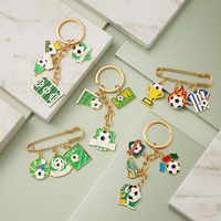 Porte-clés et broches en métal émaillé, thème football, simples et durables, breloques ballon de foot/trophée/panier de but, cadeaux souvenirs pour les fans de sport