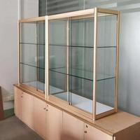 Comptoir de présentation à 3 niveaux pour magasin de produits de fumée, design intérieur de dispensaire avec éclairage, vitrine en verre pour boutique de fumée