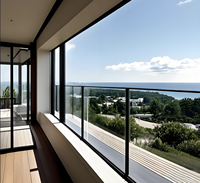 Balustrades et Garde-corps en Verre Trempé Sans Cadre Résistants à l'Eau pour Balcon de Villa, Terrasse et Hôtel – Garantie 5+ Ans