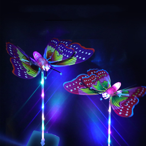 Giocattolo Novità: Farfalla Musicale Elettronica con Bacchetta Magica, Decorazione per Feste, Bastoncino Luminoso - Product Image 5