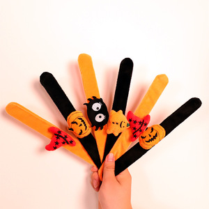 Pulseras de Halloween con diseño de calabaza y murciélago, accesorios de disfraz para fiestas infantiles, juguetes para actividades de jardín de infantes - Product Image 4