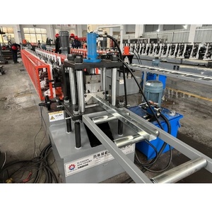 Rail <span class=keywords><strong>de</strong></span> guidage latéral <span class=keywords><strong>de</strong></span> porte <span class=keywords><strong>de</strong></span> volet roulant en acier galvanisé <span class=keywords><strong>de</strong></span> 1.3-1.5mm faisant la machine <span class=keywords><strong>de</strong></span> formage <span class=keywords><strong>de</strong></span> rouleaux - Product Image 1