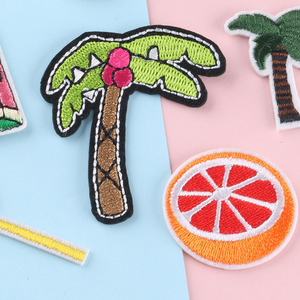 Fournir un style mignon cocotier <span class=keywords><strong>ananas</strong></span> et fruits ordinateur broderie fer <span class=keywords><strong>sur</strong></span> des patchs en tissu pour chapeaux chaussures et vêtements - Product Image 4