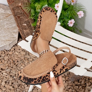 Moda kahverengi renk bloke kadın Boken sandalet yaz yeni rahat düz sandalet mizaç kadın düz ayakkabı - Product Image 5