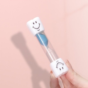 Toptan Özel Logolu Renkli Modern El Yapımı Mutfak Çocuk Oyuncağı Gülen Yüzlü Plastik Kum Saati 3 Dakika Zamanlayıcı ile - Product Image 5