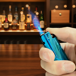 VENTE FLASH - Briquet coupe-vent à flamme torche pour cigarettes, design cartoon, plastique, rechargeable au butane, utilisation en cuisine, logo personnalisé - Product Image 2