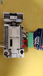 FX2N-32MR-001 PLC คอนโทรลเลอร์ลอจิกแบบตั้งโปรแกรมได้ โมดูลควบคุมอุตสาหกรรม ผ่านการทดสอบการทำงานแล้ว ใช้ในระบบอัตโนมัติทางอุตสาหกรรม - Product Image 1