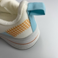 Chaussures de course ultra-légères pour hommes et femmes, empeigne en mesh, baskets tendance, style de marche en plein air, chaussures de sport