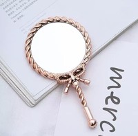 Miroir de poche rond vintage personnalisé avec nœud papillon, mini miroir de maquillage en métal torsadé pour cadeaux promotionnels