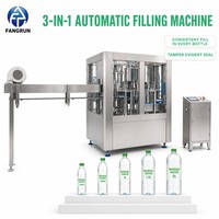 Ligne de rinçage, remplissage, bouchage et emballage automatique à petite échelle pour bouteilles d'eau pure minérale - Machine d'emballage d'eau