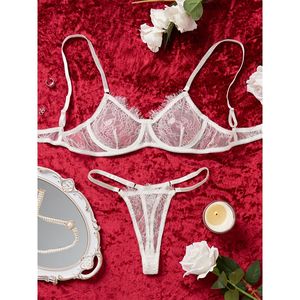 Set Lingerie Transparan <span class=keywords><strong>2</strong></span> Potong Bra dan Celana Dalam dari Bahan Lace Putih Seksi - Product Image 1