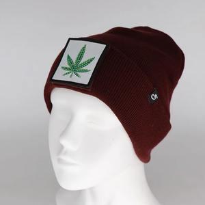 Gorro de Punto Personalizado con Parche Removible, Gorro de Invierno Acrílico con Parche de Gancho y Bucle - Product Image 6
