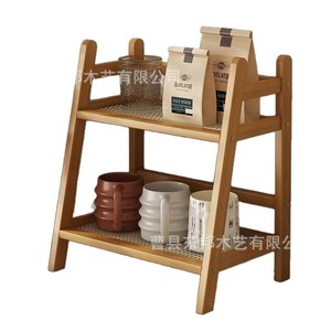 Étagère de bureau simple à double niveau en bois et rotin, idéale pour les tasses, les cosmétiques, les collations et les figurines. - Product Image 5
