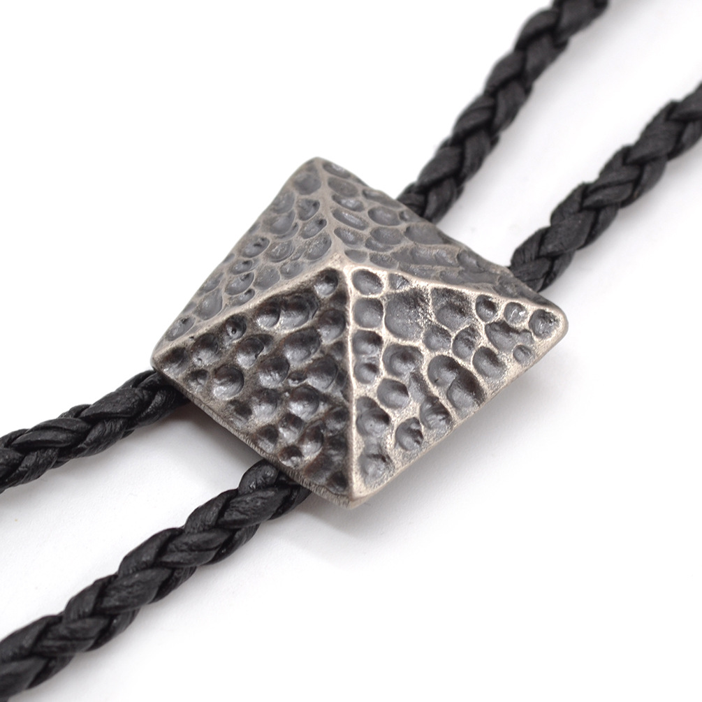 Pirámide de plata tailandesa