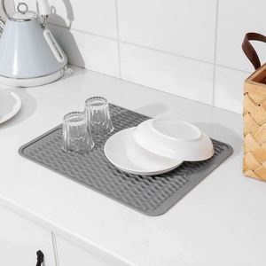 Nouvel arrivage : Tapis de séchage de vaisselle en silicone antidérapant et résistant à la chaleur, multi-usages, pour la cuisine et le drainage - Product Image 2