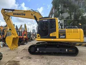 Good Excavator komatsu PC200 with 20 Ton Operating Weight Core Components Include Motor Engine Gearbox Gear Pump Bearing PLC - Product Image 5