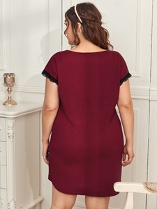 Robe de nuit personnalisée pour <span class=keywords><strong>femme</strong></span> Col en V Bordure en dentelle Robes de nuit de <span class=keywords><strong>grande</strong></span> <span class=keywords><strong>taille</strong></span> pour <span class=keywords><strong>femme</strong></span> Vêtements de nuit de <span class=keywords><strong>grande</strong></span> <span class=keywords><strong>taille</strong></span> pour <span class=keywords><strong>femme</strong></span> - Product Image 2
