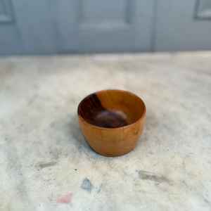 Tazón Decorativo de Madera Hecho a Mano, Tazón Natural Sostenible de Primera Calidad, Ideal para la Mesa del Comedor, la Cocina y la Sala de Estar - Product Image 5