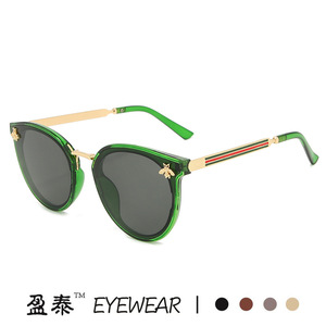 Lunettes de soleil Yingtai pour femmes, modèle Bee, protection UV400, monture en plastique et métal, tendance et stylées - Product Image 4