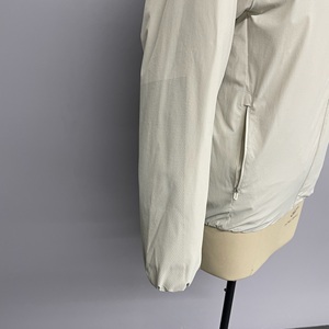 Giacca Imbottita Impermeabile <span class=keywords><strong>Grigio</strong></span> Chiaro con Collo Alto e Texture Esagonale per Pendolarismo Quotidiano e Uso all'Aperto - Product Image 6