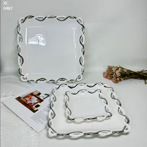 Juego de platos y cuencos cuadrados de <span class=keywords><strong>porcelana</strong></span> blanca de lujo ligera creativa con galvanoplastia dorada - Product Image 3