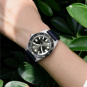 Reloj Mecánico de Acero Inoxidable para Hombre, Resistente al Agua, con Esfera Luminosa, Correa de Goma de 20 mm y Bisel de Buceo - Product Image 6