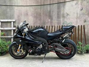 Motocicleta <span class=keywords><strong>BMW</strong></span> S1000RR Importada de Alto Rendimiento, 1000CC, 4 Cilindros, Refrigeración por Agua, EFI, Ultra Rápida, Deportiva y de Ocio, Usada - Product Image 6