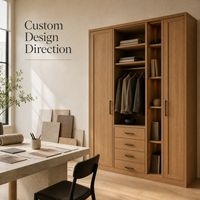 Armoire sur mesure GoldenHome en chêne chaud |   Conception pleine hauteur |   Espace de rangement suspendu avec LED |   Tiroirs sans poignées |   Rangement de chambre à coucher