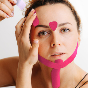 Bande de kinésiologie 1 pouce pour lifting des joues et raffermissement du <span class=keywords><strong>visage</strong></span>, en coton doux, hypoallergénique, sûre, imperméable, pour contour en V et thérapie physique - Product Image 3