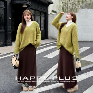 Ensemble pull col V en laine d'alpaga pour femme Runqi avec haut beige et jupe midi marron taille naturelle couleur unie tricotée pour l'hiver - Product Image 4