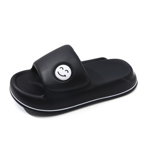 Pantoufles noires pour femmes, semelle EVA à une sangle, antidérapantes, chaussures de plage d'été, design simple et décontracté, taille 35 à 45 - Product Image 5