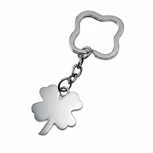 Portachiavi a Moschettone in Lega a Forma di Quadrifoglio, Portachiavi Leggero e alla Moda con Logo Personalizzato, Stile Cartone Animato, Realizzato in Lega di Zinco - Product Image 2