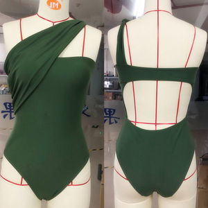 Logotipo personalizado Venta al por mayor Traje de baño verde Un hombro Traje de baño Una pieza - Product Image 2