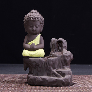Bruciatore di incenso a riflusso in ceramica Little Monk Buddha Lotus incenso coni supporto per bastoncini cono incenso tempio buddista Decor - Product Image 3