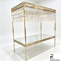 Table de dessert de mariage carrée de luxe en acier inoxydable avec plateau en miroir de cristal suspendu, table à gâteau pour banquet, événement, fête