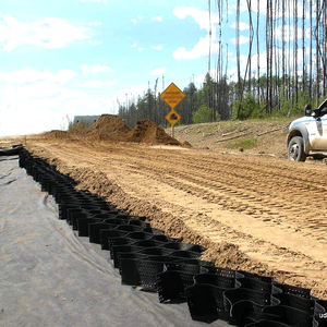 Stabilisateur de <span class=keywords><strong>gravier</strong></span> HDPE Geocell 50mm Geo Cell pour l'extérieur des terres agricoles allée allée route pour murs de soutènement prix du fabricant - Product Image 3