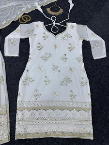 Costume Sharara indien pakistanais ethnique pour occasions spéciales, en tissu géorgette lourd de style moderne, palazzo-traditionnel fait à la main - Product Image 4