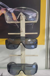 <span class=keywords><strong>Gafas</strong></span> <span class=keywords><strong>de</strong></span> <span class=keywords><strong>Seguridad</strong></span> Transparentes <span class=keywords><strong>de</strong></span> Alta Calidad con Ventilación Lateral, Antivaho, Resistentes a los Arañazos, que se Pueden Usar con Lentes Graduadas - Product Image 3