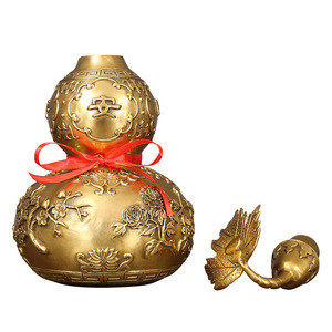 Ornement en cuivre en forme de gourde avec motif floral pour la décoration Feng Shui et du Nouvel An chinois, haute qualité - Product Image 5