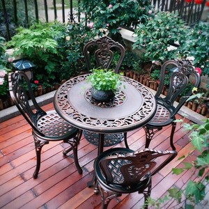 Juego de Mesa y Sillas de Aluminio Fundido para Exteriores, Estilo Europeo, Muebles de Jardín para Villa, Balcón al Aire Libre, Patio - Product Image 1