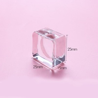Plaquettes de colle en gros pour extensions, supports carrés en résine époxy cristalline et plaquettes en verre cosmétique pour extensions de cils.