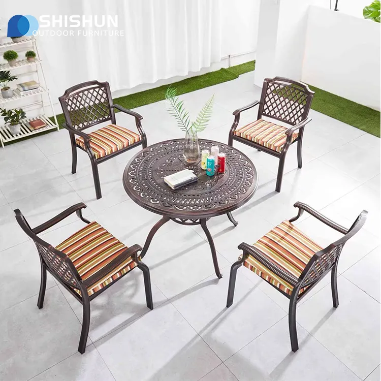Dayanıklı açık veranda barbekü mobilya 4-6 kişi yemek masası ve Bistro Cafe cast alüminyum mobilya için sandalyeler