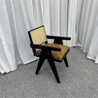 Fauteuil en bois massif noir OAKEN avec dossier en rotin tressé, chaise de salle à manger rétro, chaise d'appoint moderne du milieu du siècle pour la maison et la villa