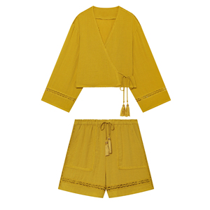 Ensemble personnalisé 2026 vintage : veste à double boutonnage avec franges et découpes et short garni, tenue deux pièces pour plage et villégiature, OEM par usine chinoise - Product Image 1