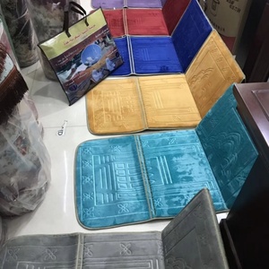 Manta de franela tejida con relieve al por mayor, plegable, cálida, afelpada, ideal para picnics, camping y uso en la sala de estar - Product Image 1