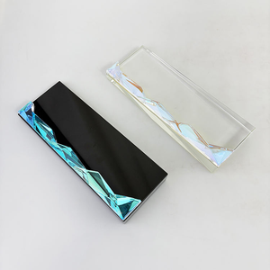 Trofeo de Cristal Transparente con Diseño de Arcoíris y Diamantes, Placa de Premio de Cristal Negro - Product Image 6