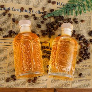 Bouteilles en verre transparent en gros pour fabricants avec bouchons en liège pour liqueurs <span class=keywords><strong>maison</strong></span>, extraits de vanille, huiles, vinaigres et <span class=keywords><strong>cadeaux</strong></span> promotionnels - Product Image 1