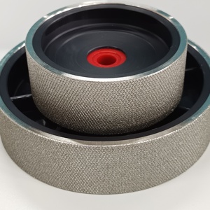 Disque diamanté texturé de 6 pouces, grain 80, avec anneau rouge électrolytique, allogement de 1 pouce, pour meulage humide de pierres précieuses, jade et verre - Product Image 6