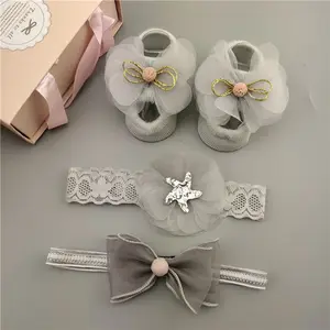 Хлопковые носки для новорожденных 3 шт., весенне-летние дышащие вязаные носки с цветами, милый бант, повязка на голову для принцесс, детские носки, подарочный набор